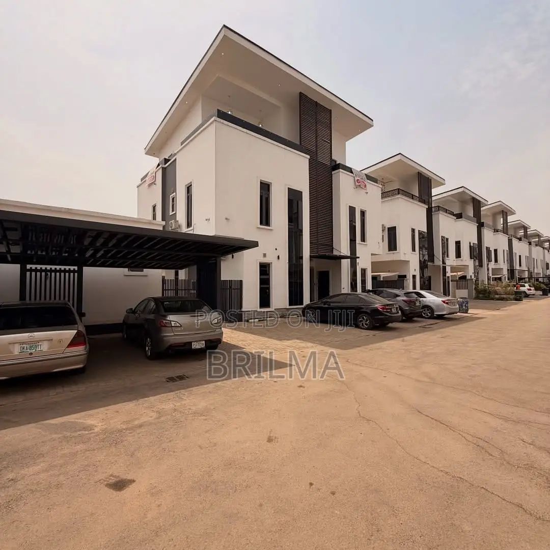 5bdrm Duplex in Jahi for sale in Jahi