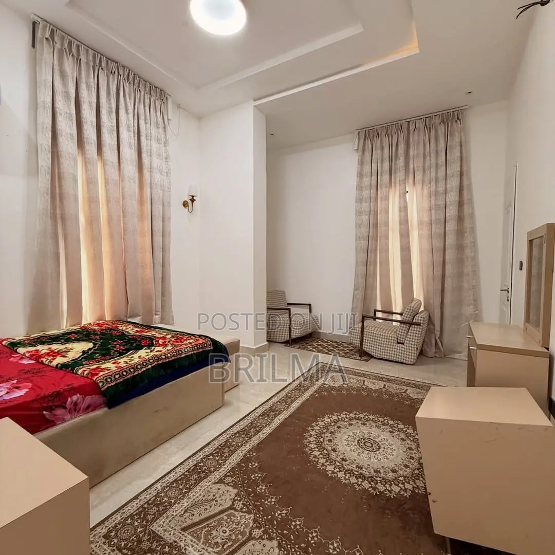 5bdrm Duplex in Jahi for sale in Jahi