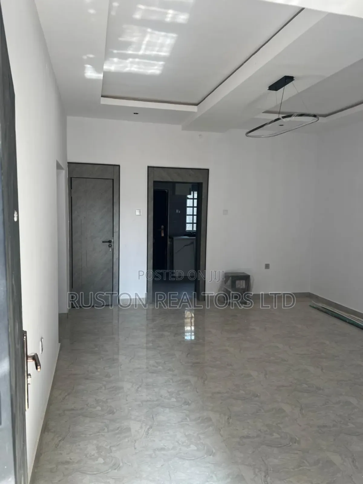 2bdrm Apartment in Dugbe (Onireke) for sale in Dugbe (Onireke)