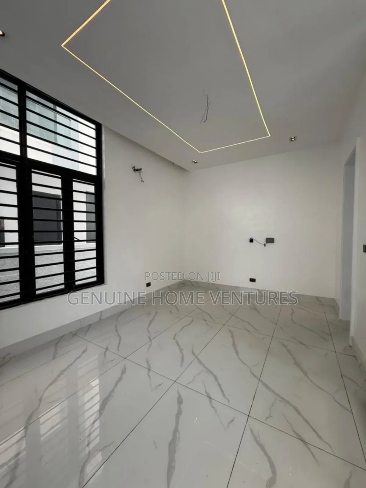 5bdrm Duplex in Lekki County Homes, Ikota for sale in Ikota