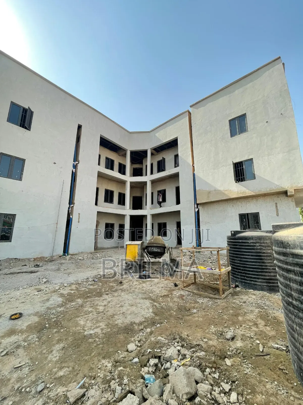 3bdrm Block of Flats in Kaura for sale in Kaura