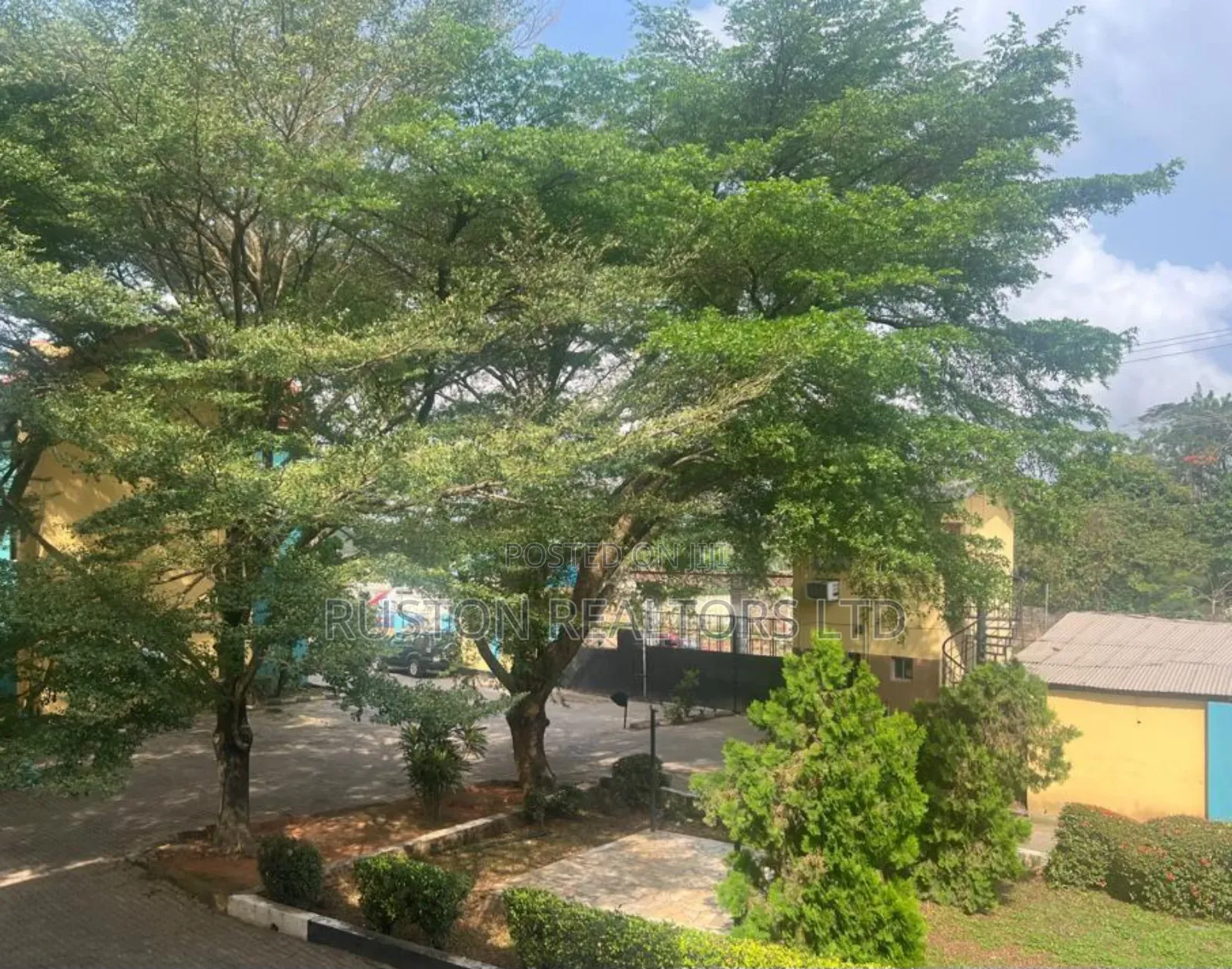 Furnished 2bdrm Apartment in Dugbe (Onireke) for sale in Dugbe (Onireke)