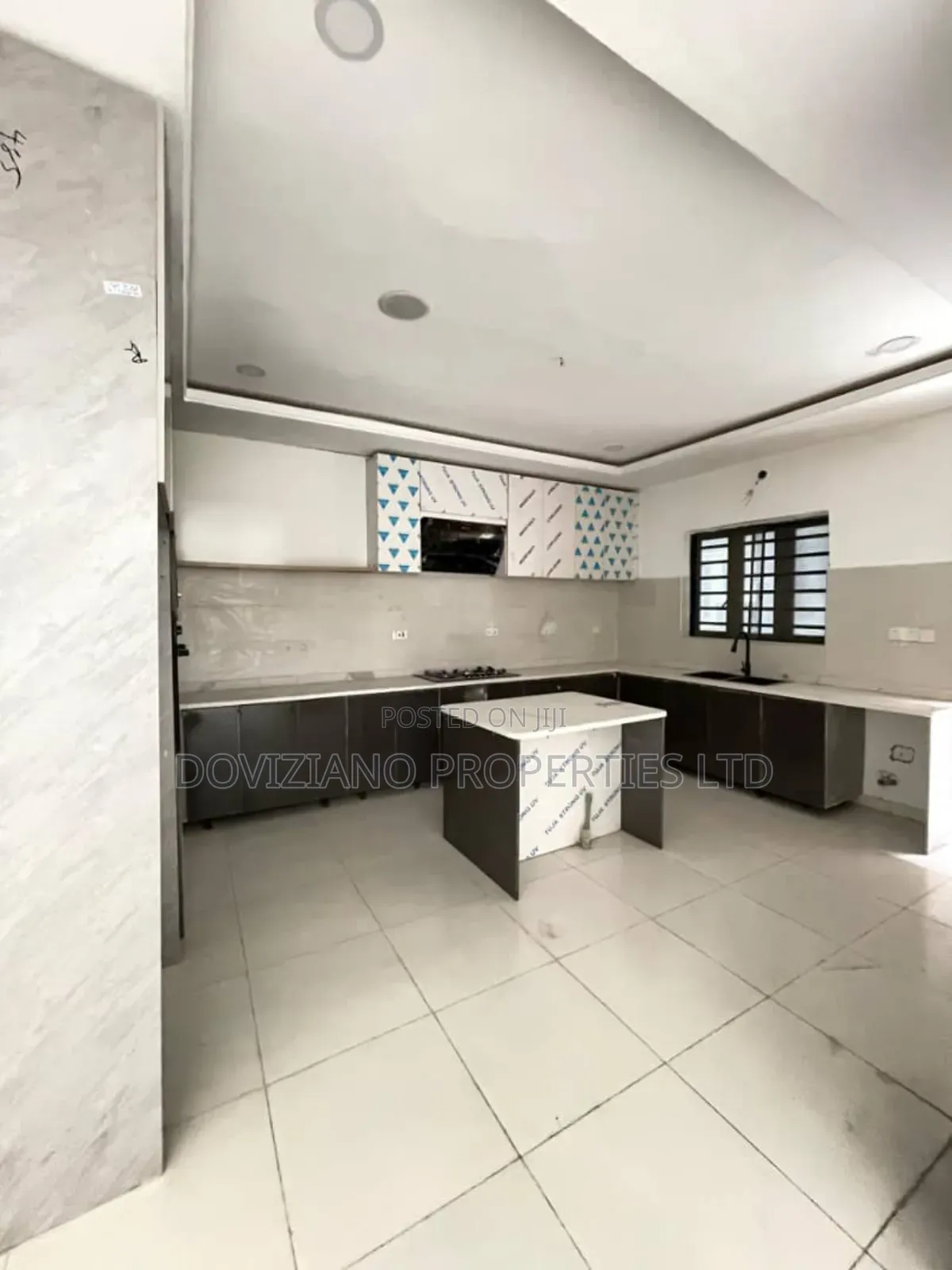 4bdrm Duplex in Ikate for sale in Ikate
