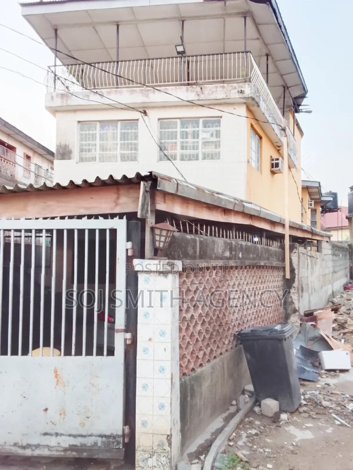 4bdrm Block of Flats in Surulere for sale in Surulere