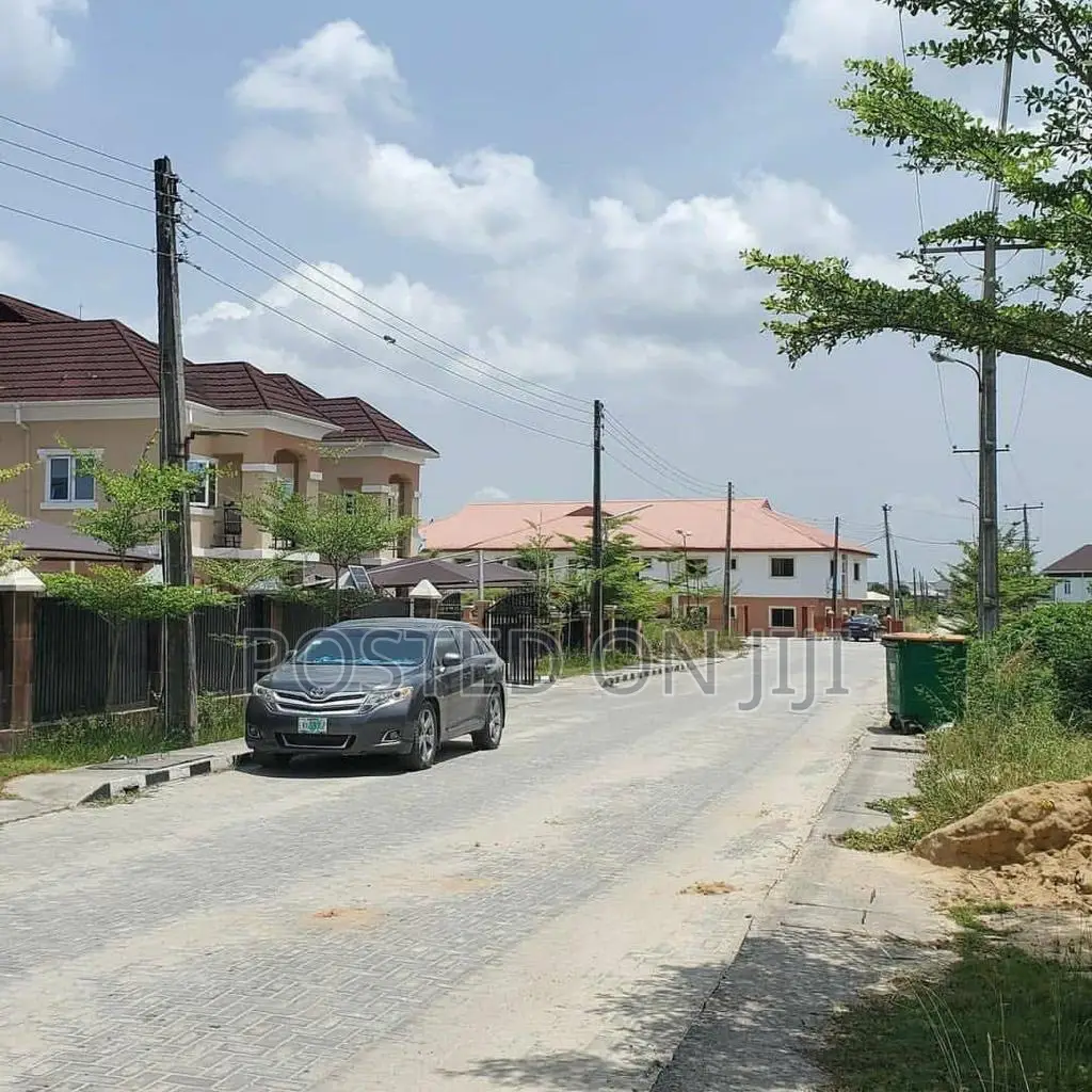 Dry Land for Sale | Ajah | 600sqm | 3 Min to Shoprite in Abijo