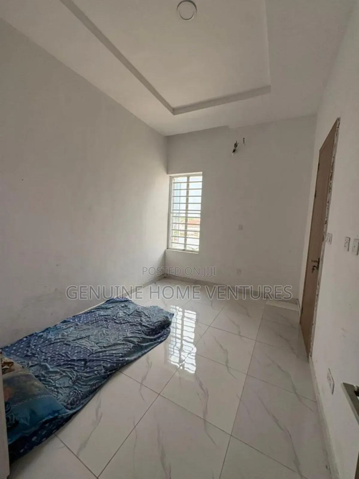 4bdrm Duplex in Ikota for sale in Ikota