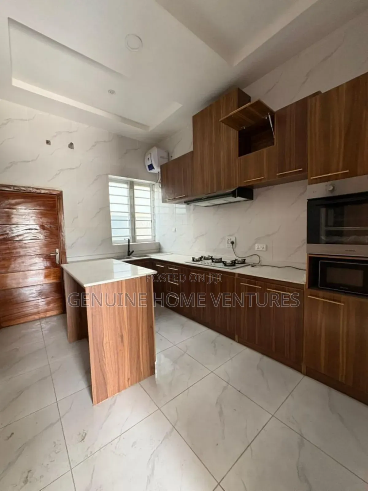 4bdrm Duplex in Ikota for sale in Ikota