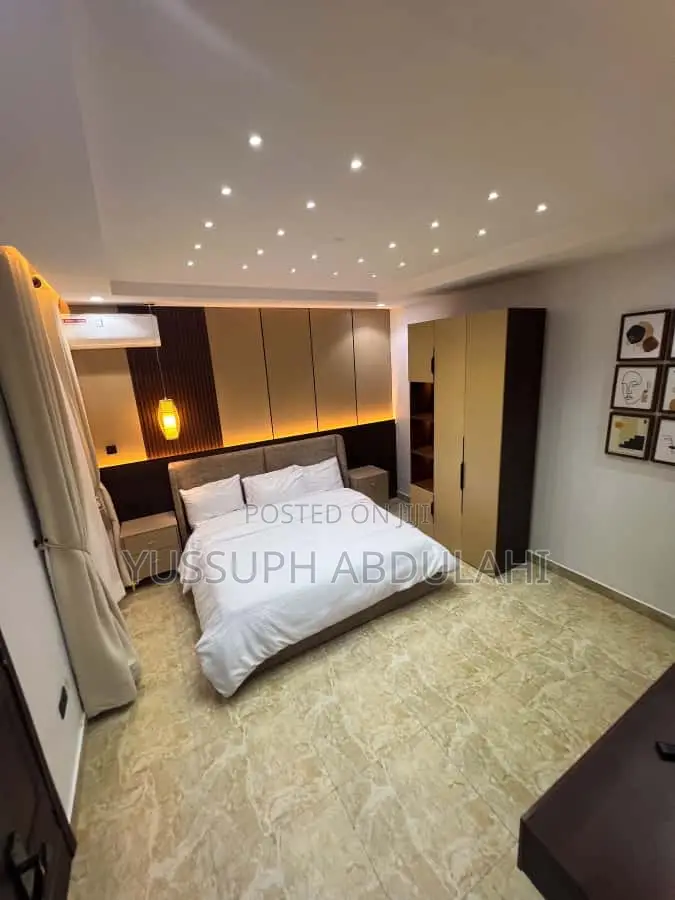3 Bedrooms Maryland Ikeja in Shonibare Estate