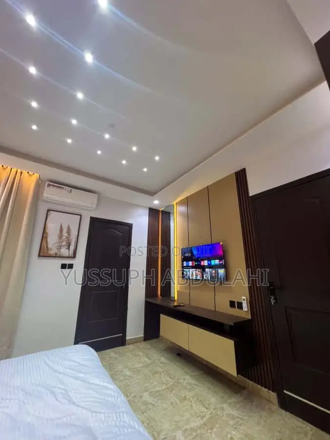 3 Bedrooms Maryland Ikeja in Shonibare Estate