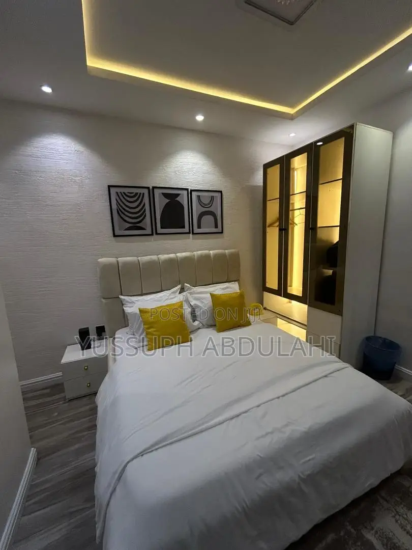 1 Bedroom Lekki Phase1 in Lekki Phase 1