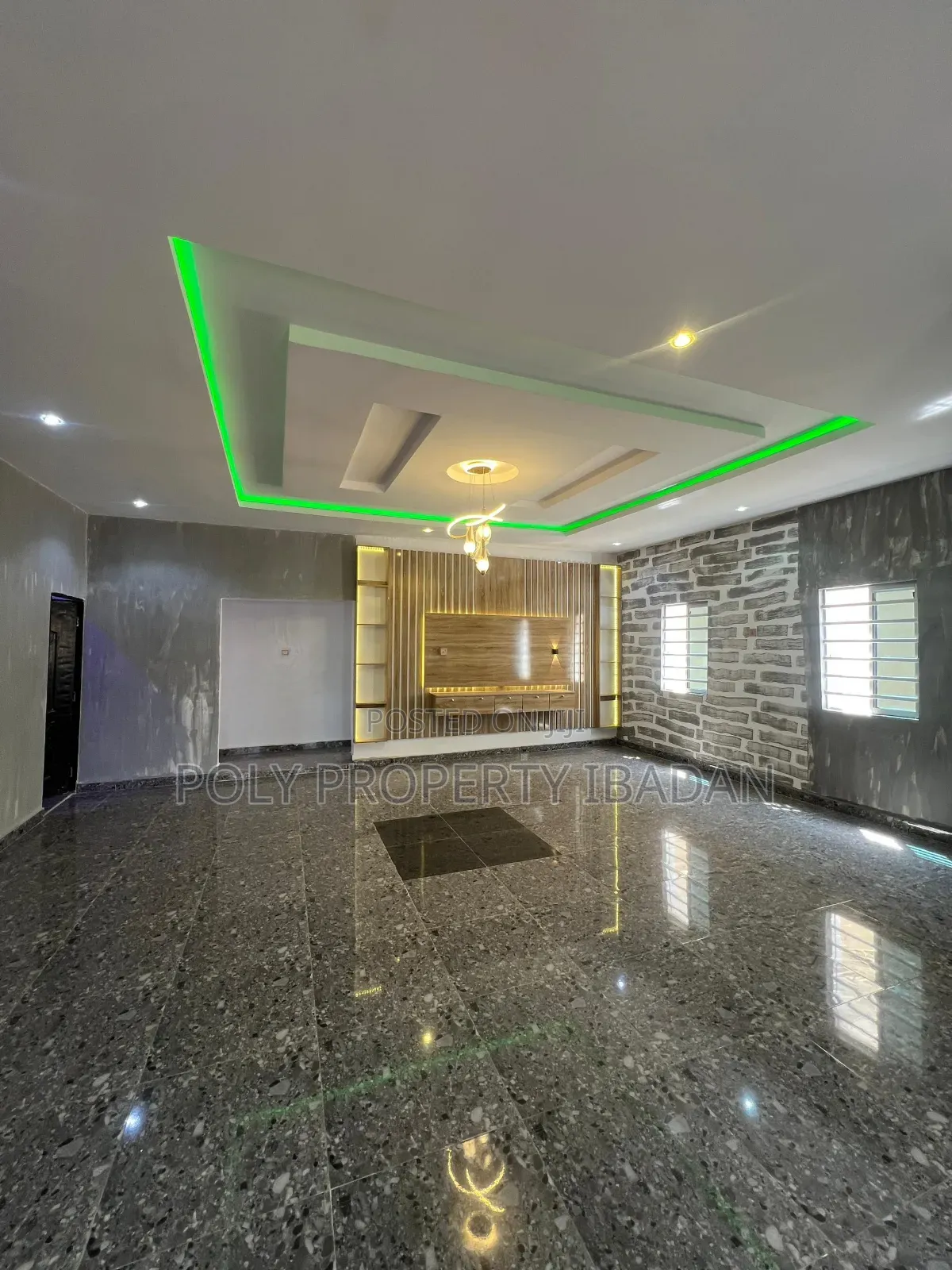 3bdrm Bungalow in Elebu, Oluyole Estate for sale in Oluyole Estate