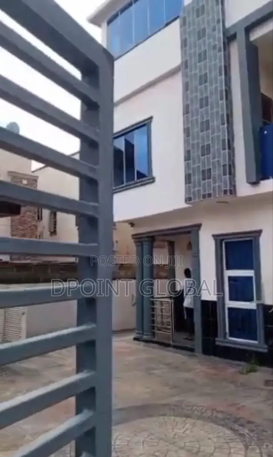 5bdrm Duplex in P And T, Boys Town for sale in Boys Town