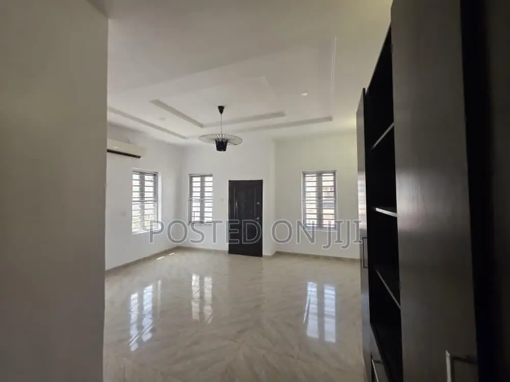 3bdrm Duplex in Huston Estate, Lekki Phase 2 for sale in Lekki Phase 2