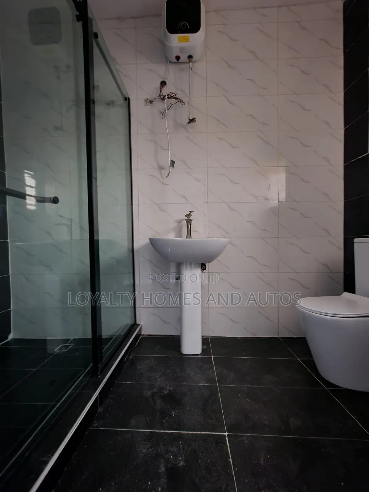 4bdrm Duplex in Surulere for sale in Surulere