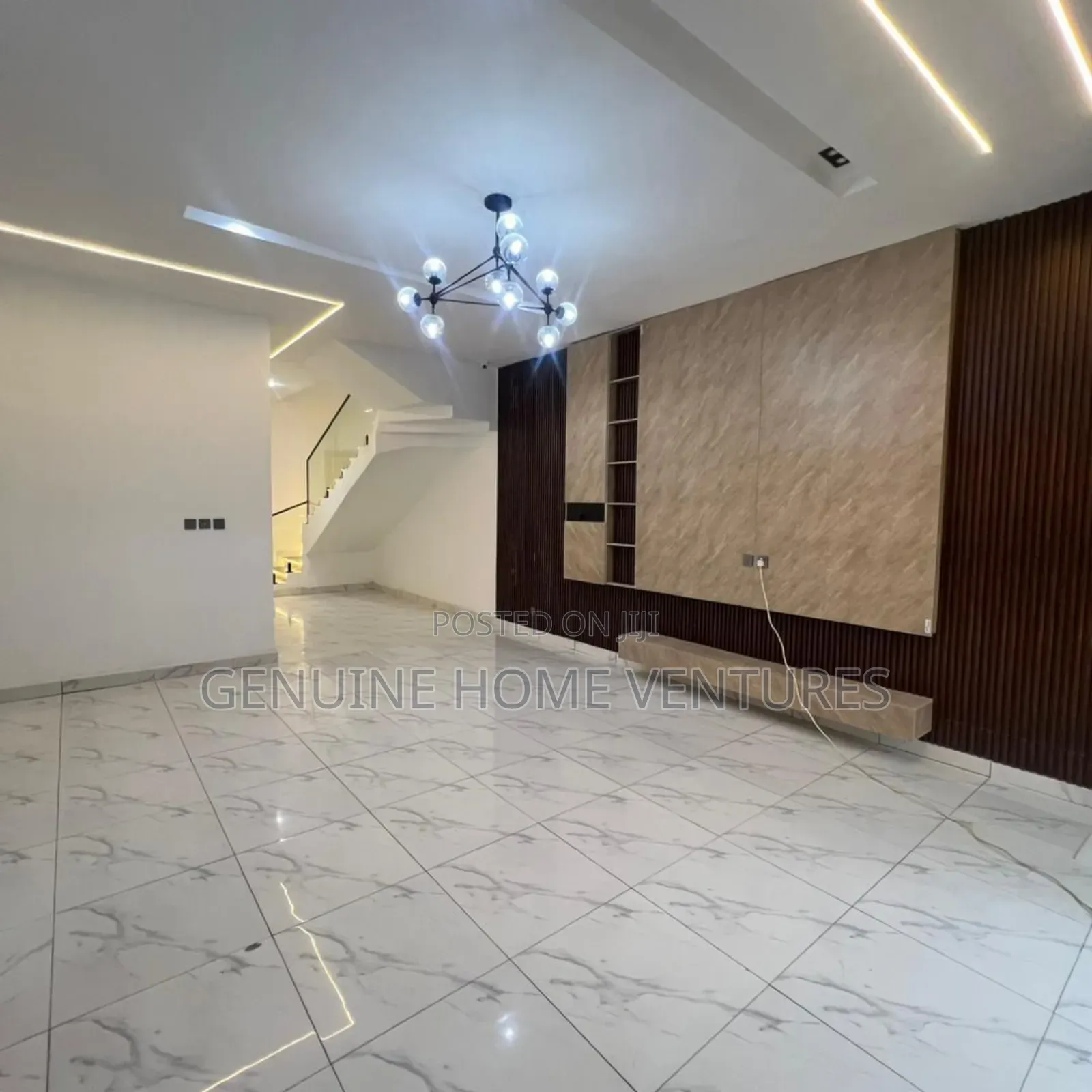 4bdrm Duplex in Orchid, Chevron for sale in Chevron