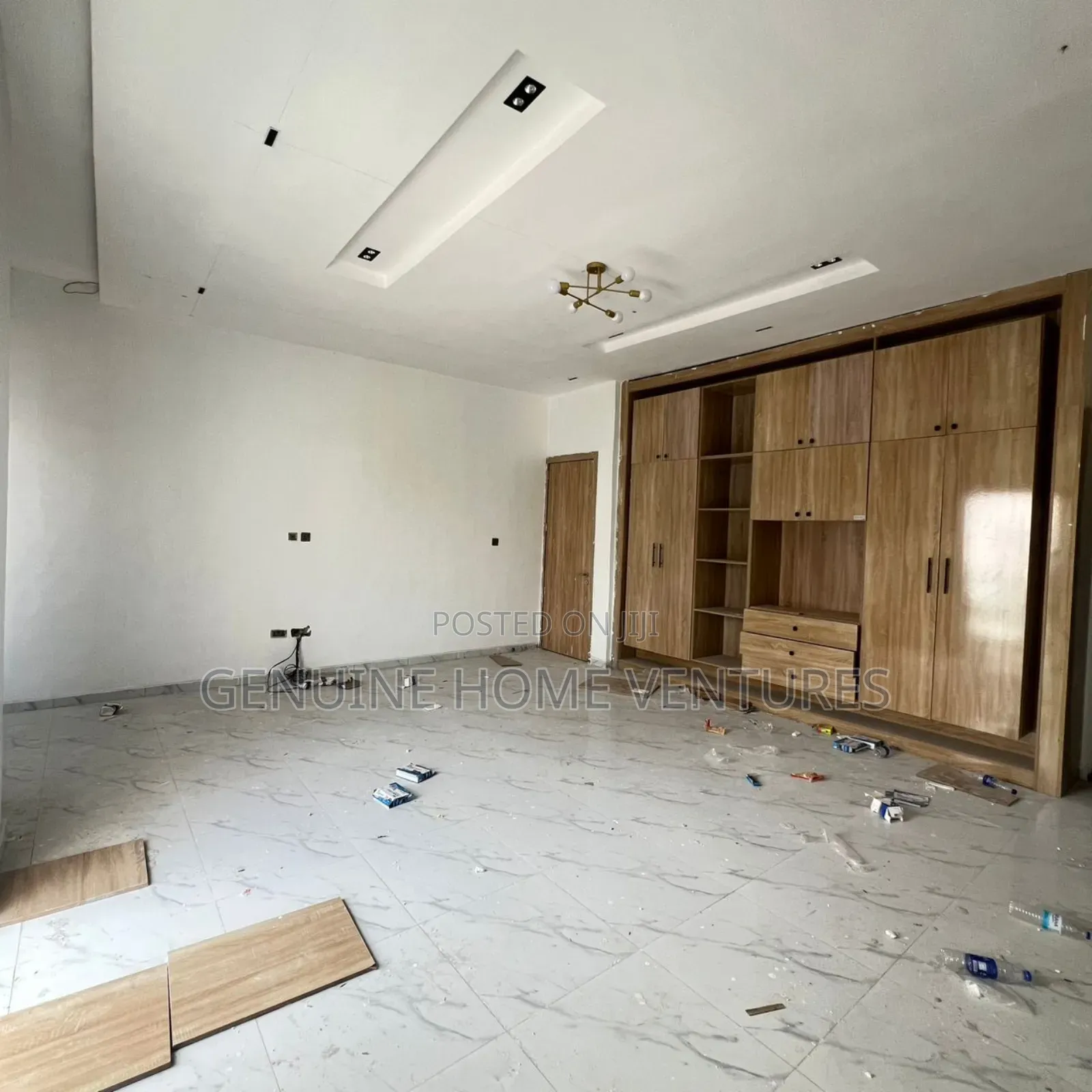 5bdrm Duplex in Orchid, Chevron for sale in Chevron