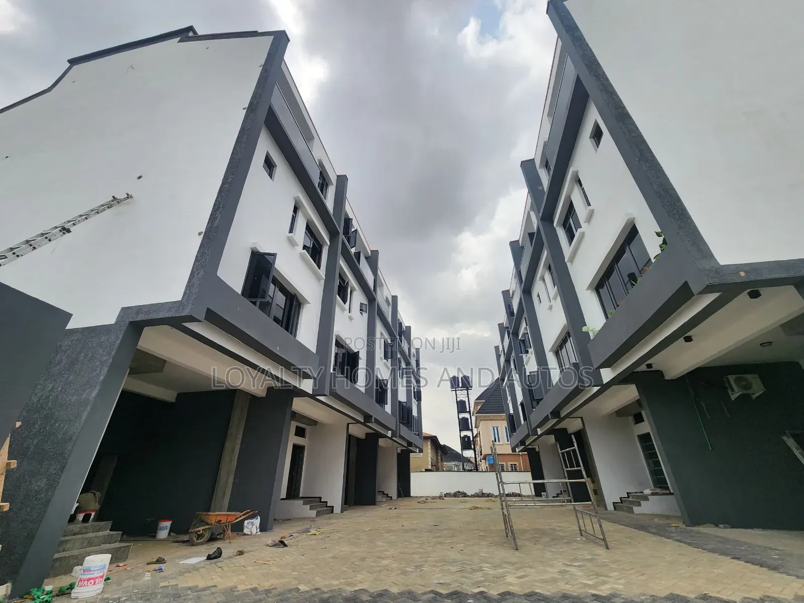4bdrm Duplex in Gbagada for sale in Gbagada