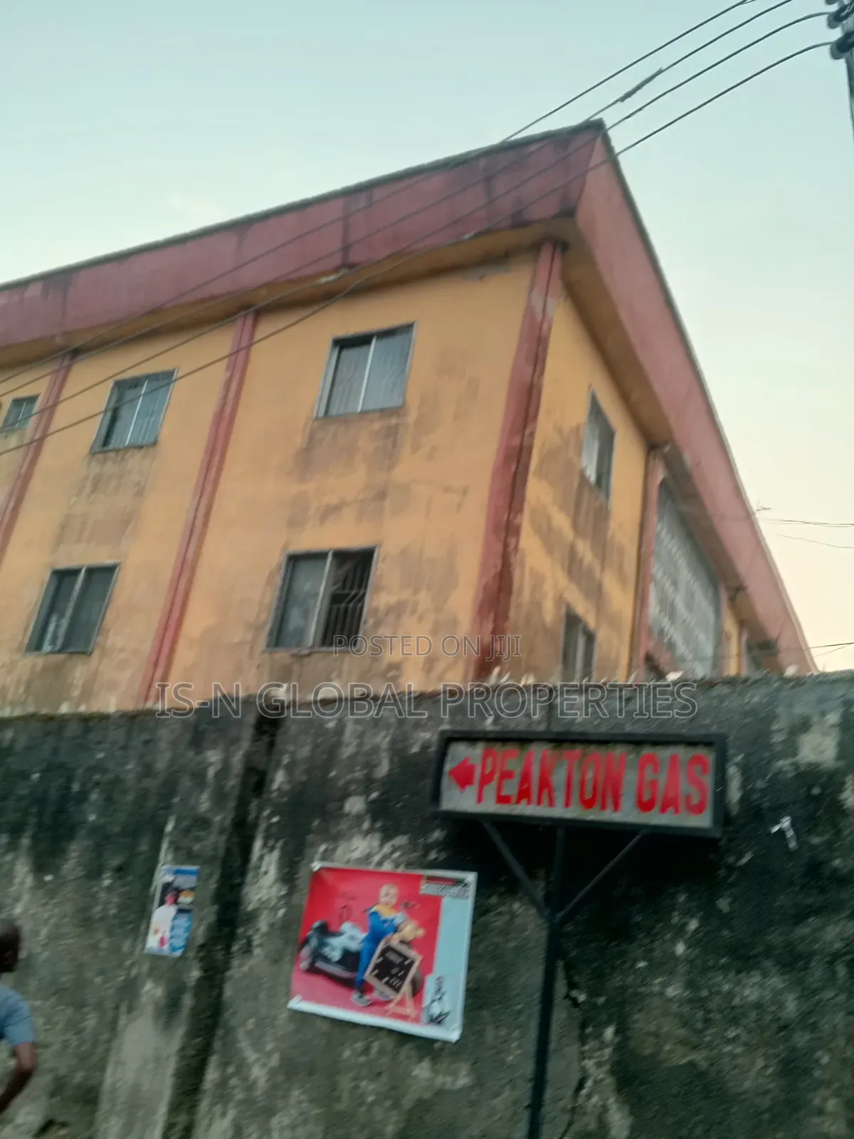 3bdrm Block of Flats in Warri for sale in Warri