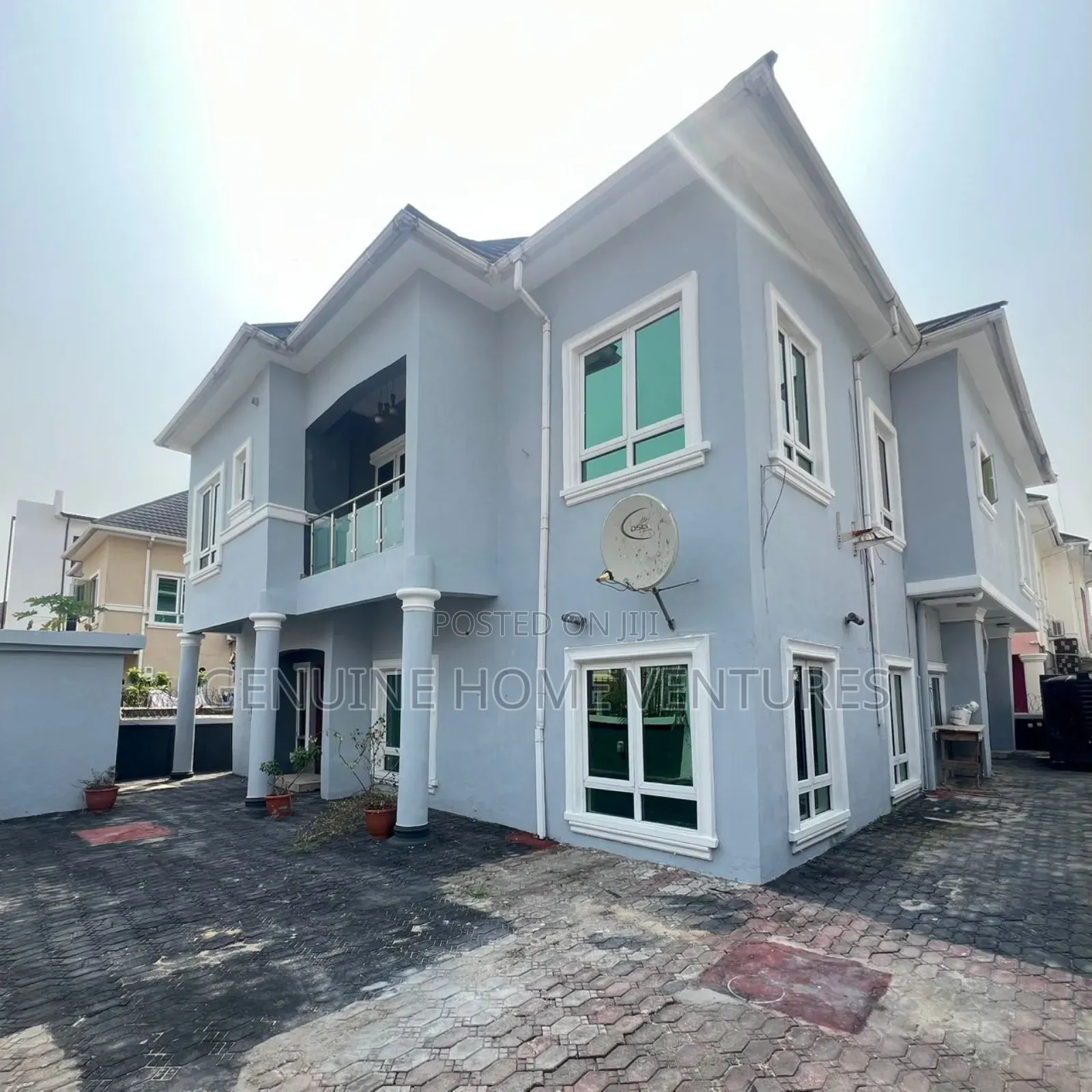 5bdrm Duplex in Chevron for sale in Chevron