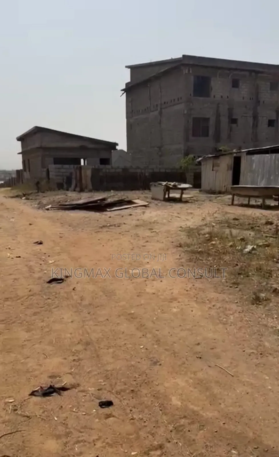 Land for Sale : Size 5000sqm Purpose:- Residential Title:-R of O in Katampe (Main)