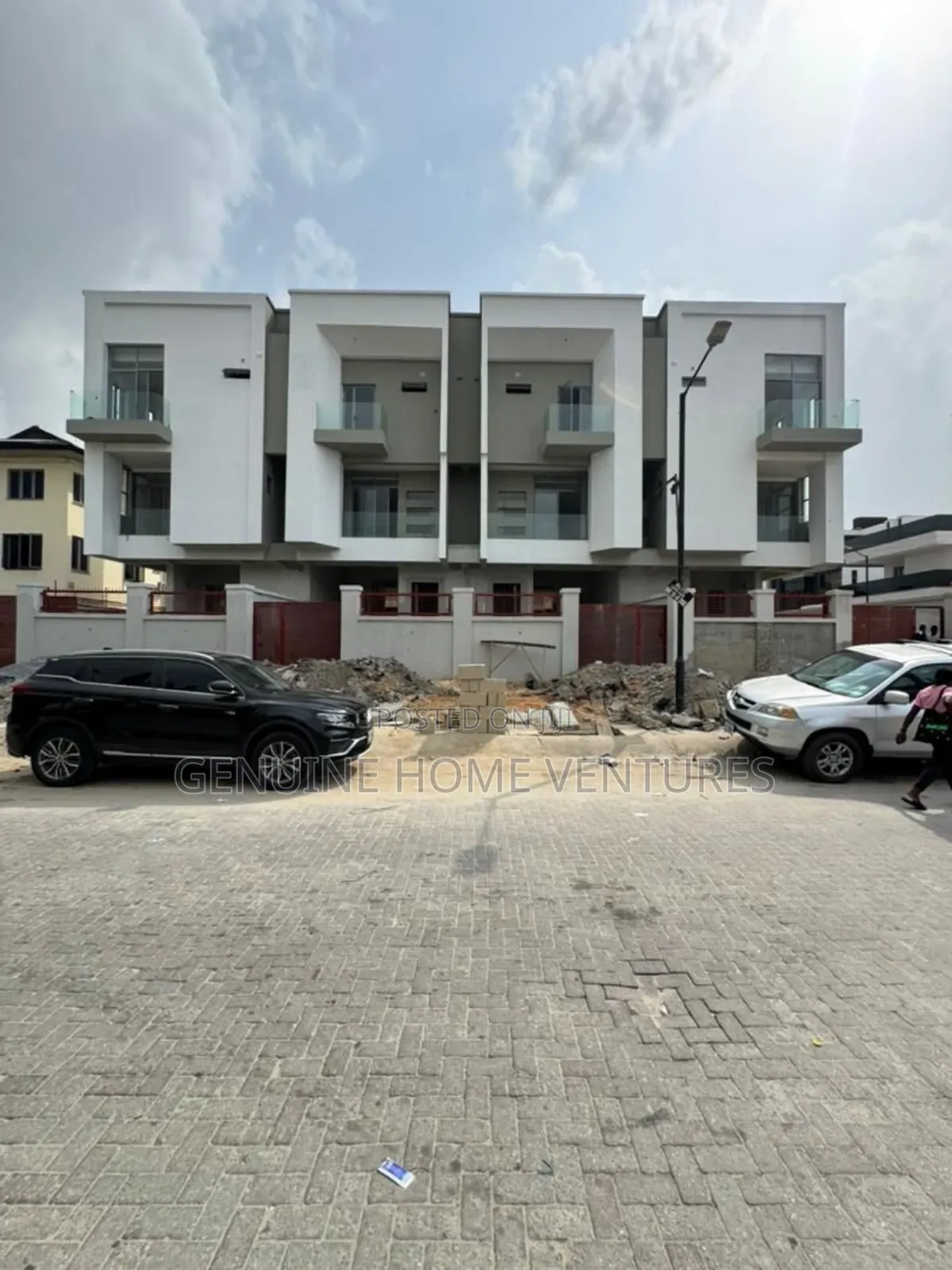 3bdrm Duplex in Lekki Phase 6 for sale in Lekki Phase 1