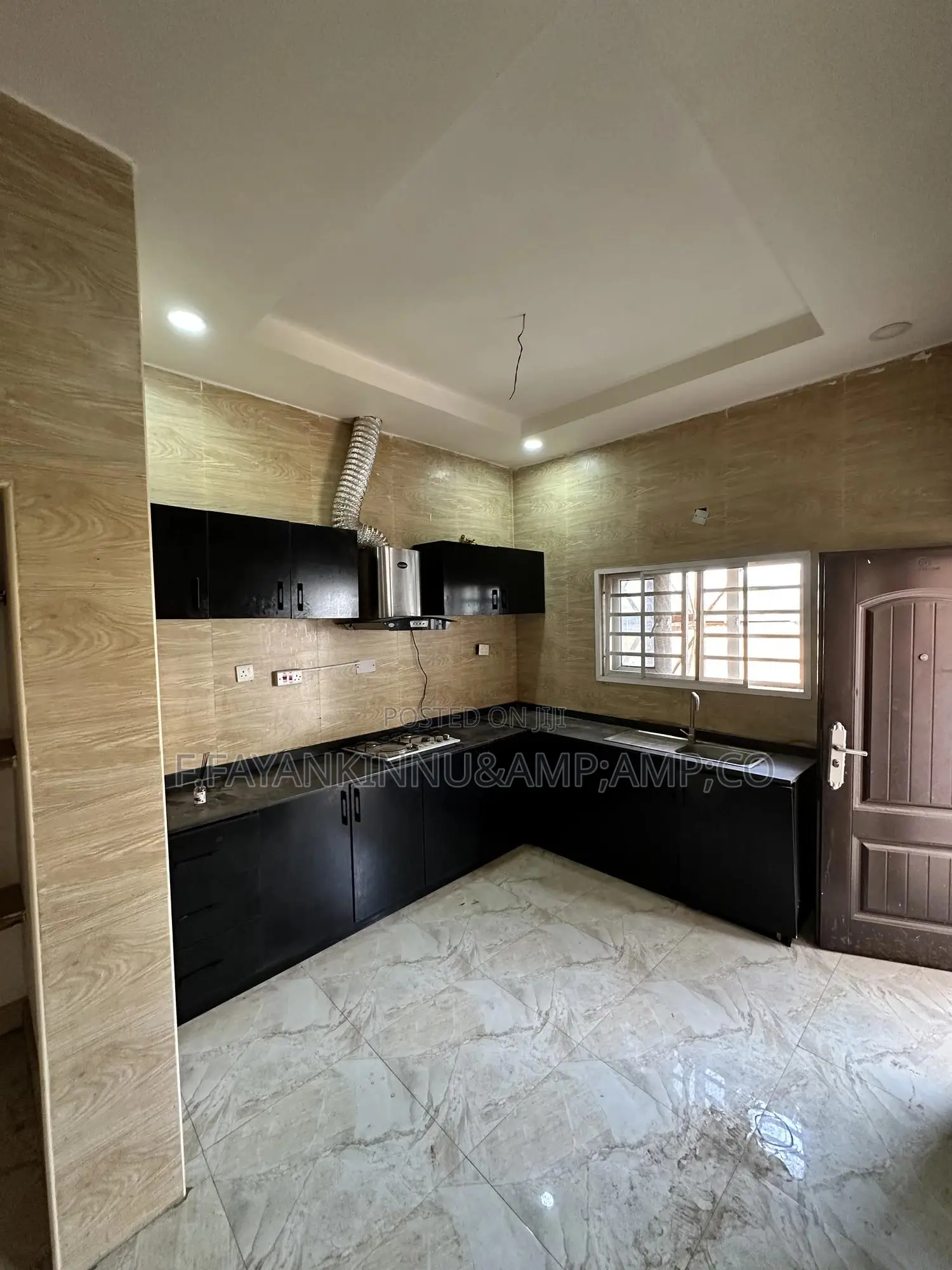 2bdrm Block of Flats in Lugbe District for sale in Lugbe District