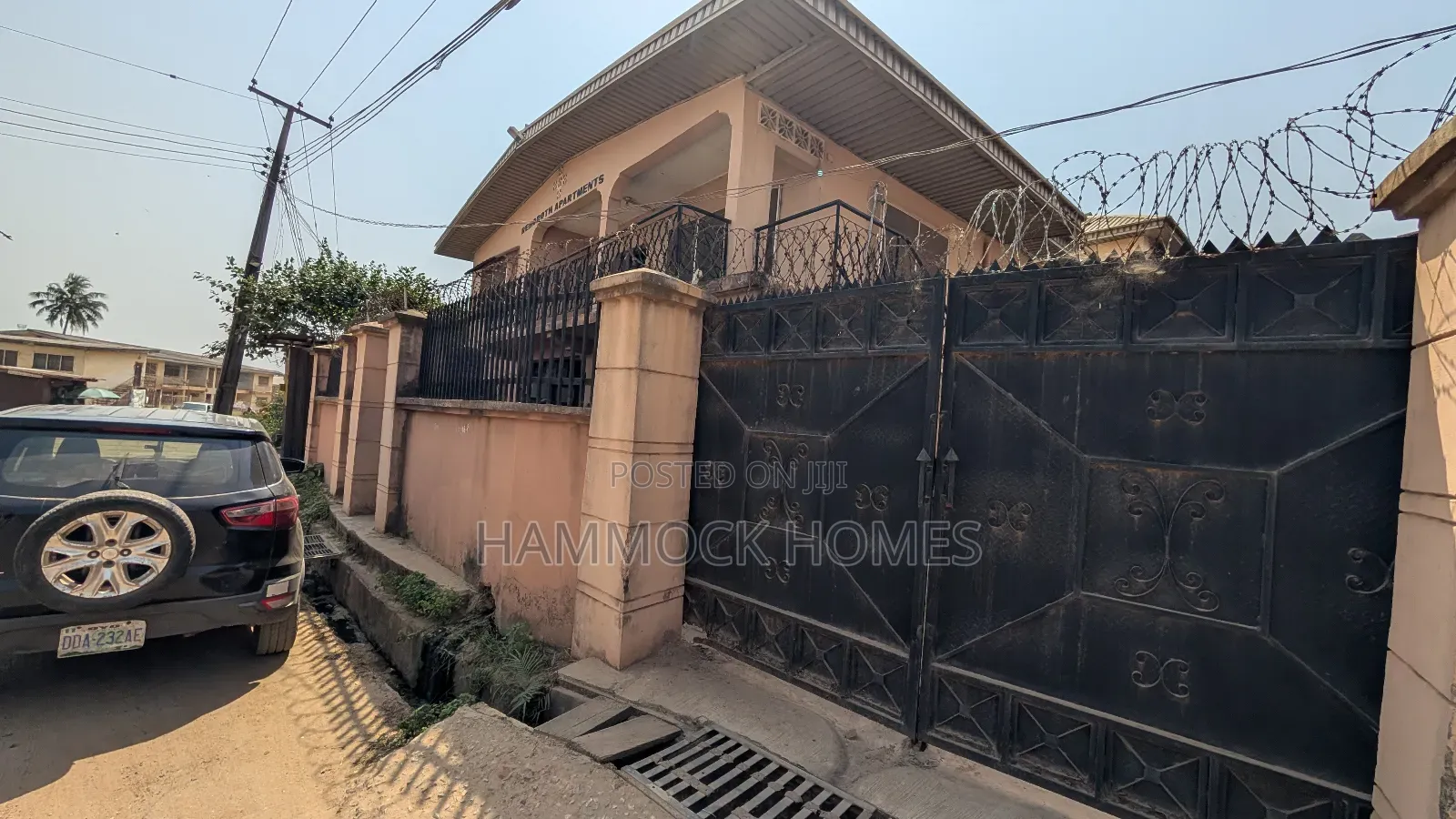 ₦10m Potential 18-Rooms Self Contained Hostel Trekable to Unibadan in Ibadan Polytechnic/University