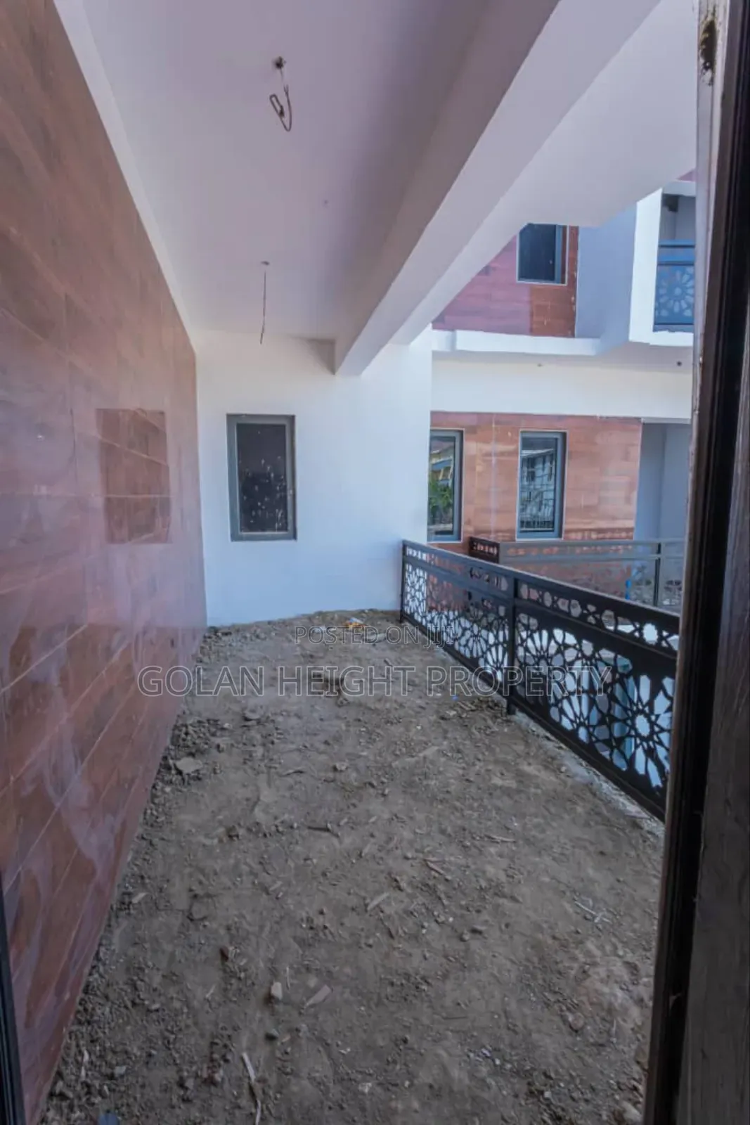 5bdrm Townhouse/Terrace in Guzape for sale in Guzape District