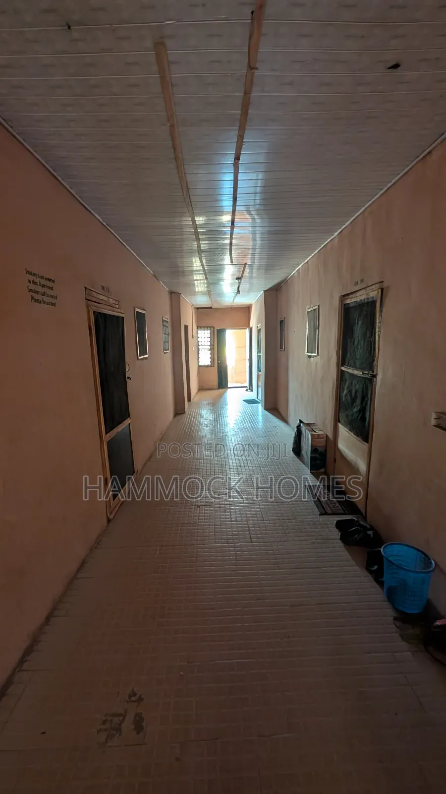 ₦12m Potential 20-Rooms Self Contain Hostel Trekable to Unibadan. in Ibadan Polytechnic/University