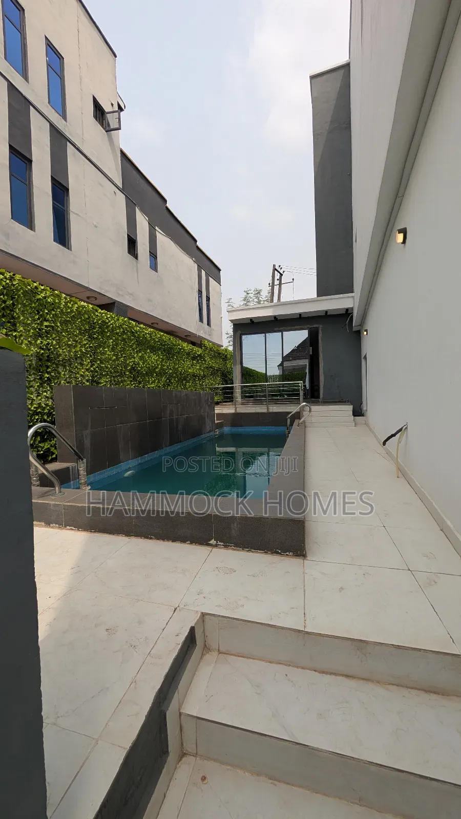 5bdrm Penthouse in Engineer Lere Adigun, Basorun for sale in Basorun