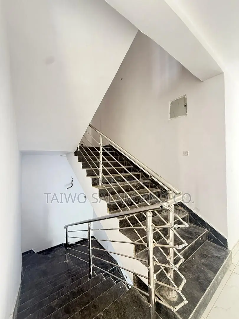 4 Bedroom Duplex in Akobo