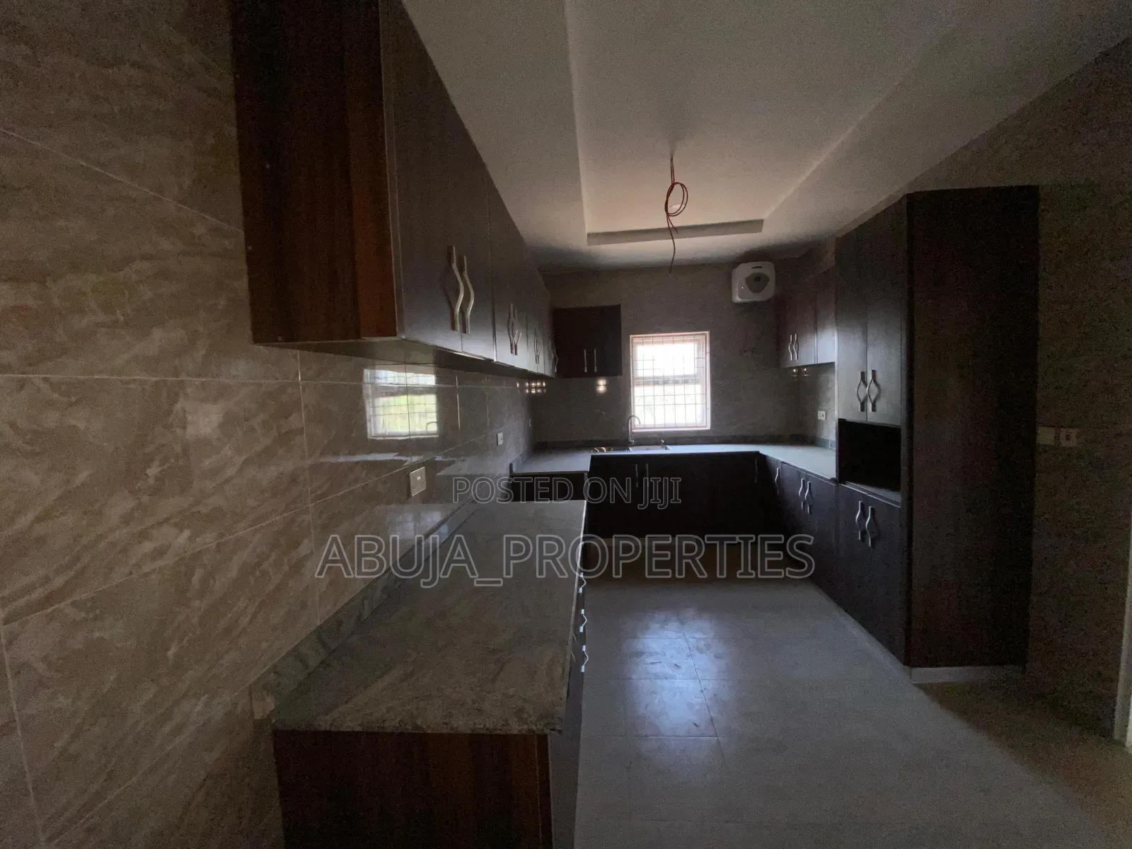 3bdrm Apartment in In A Secured Estate, Galadimawa for sale in Galadimawa