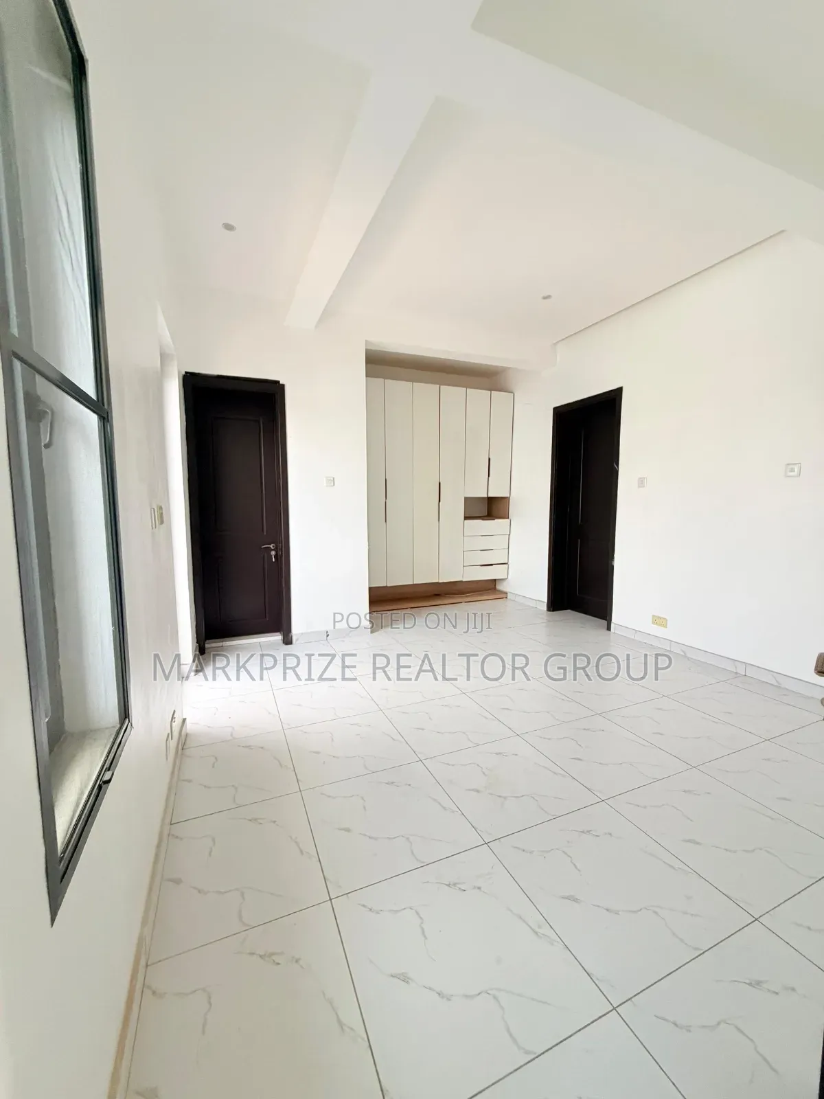 4bdrm Duplex in Obanikoro for sale in Obanikoro