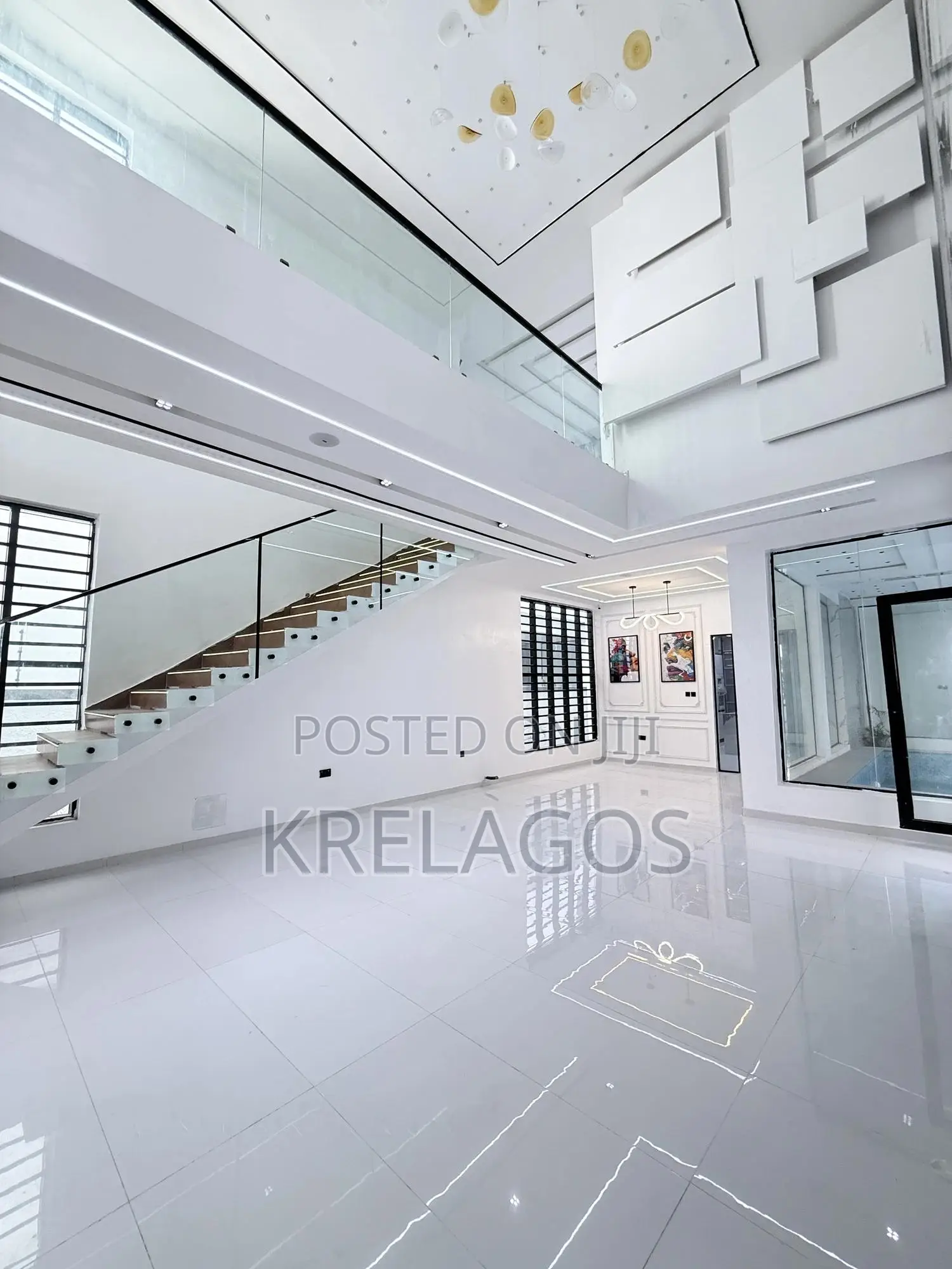 5bdrm Duplex in Chevron for sale in Chevron