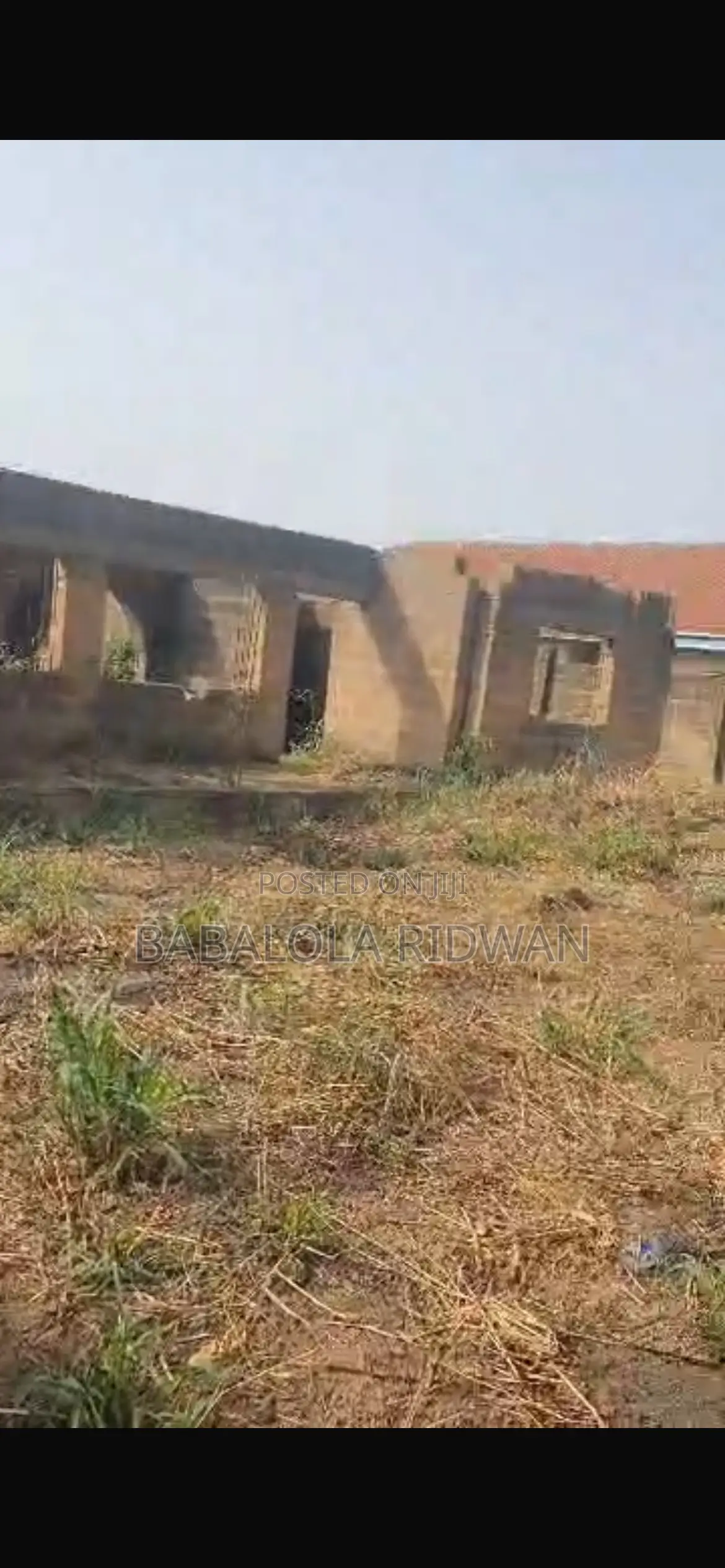 For Sale Uncompleted 2units of 3bedroom Flat on 570sqm in Akala Express