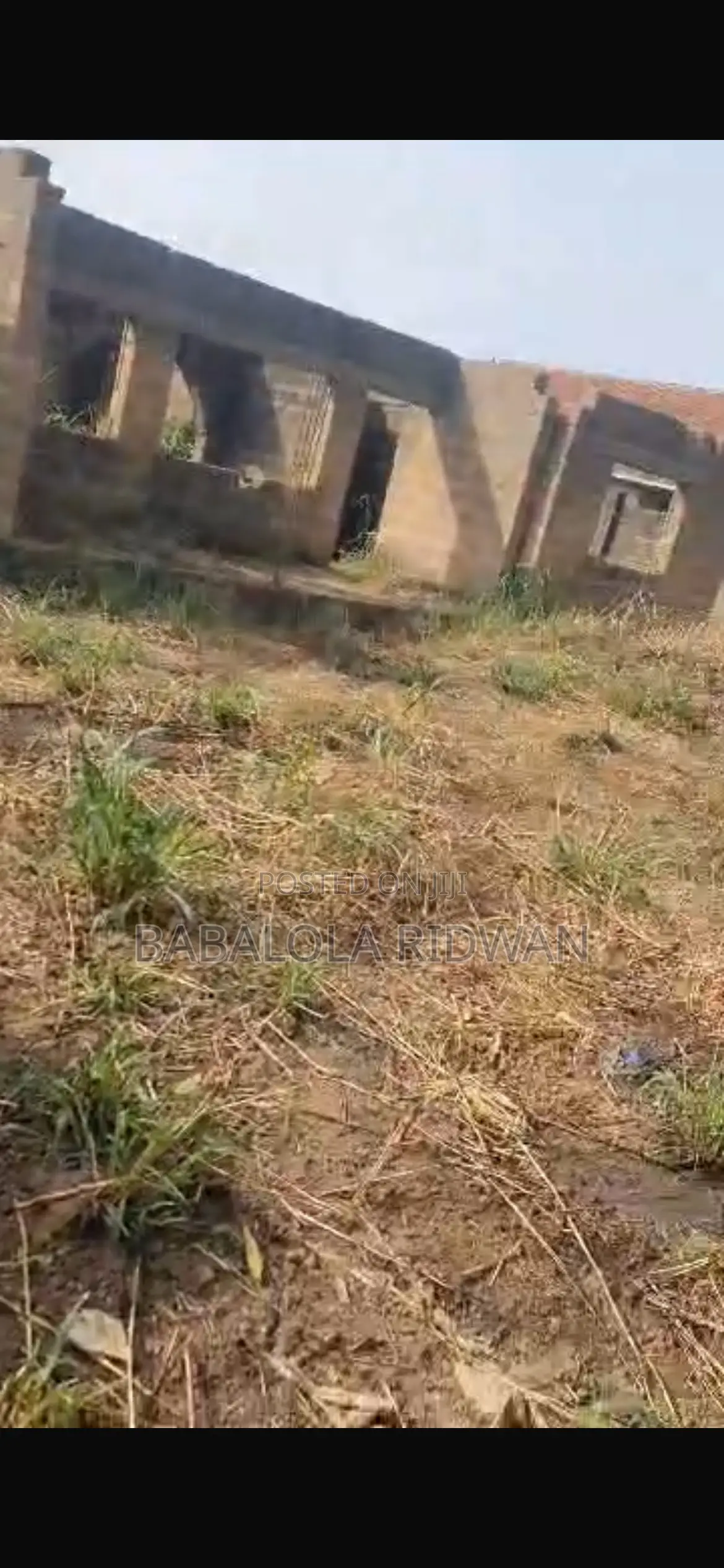 For Sale Uncompleted 2units of 3bedroom Flat on 570sqm in Akala Express