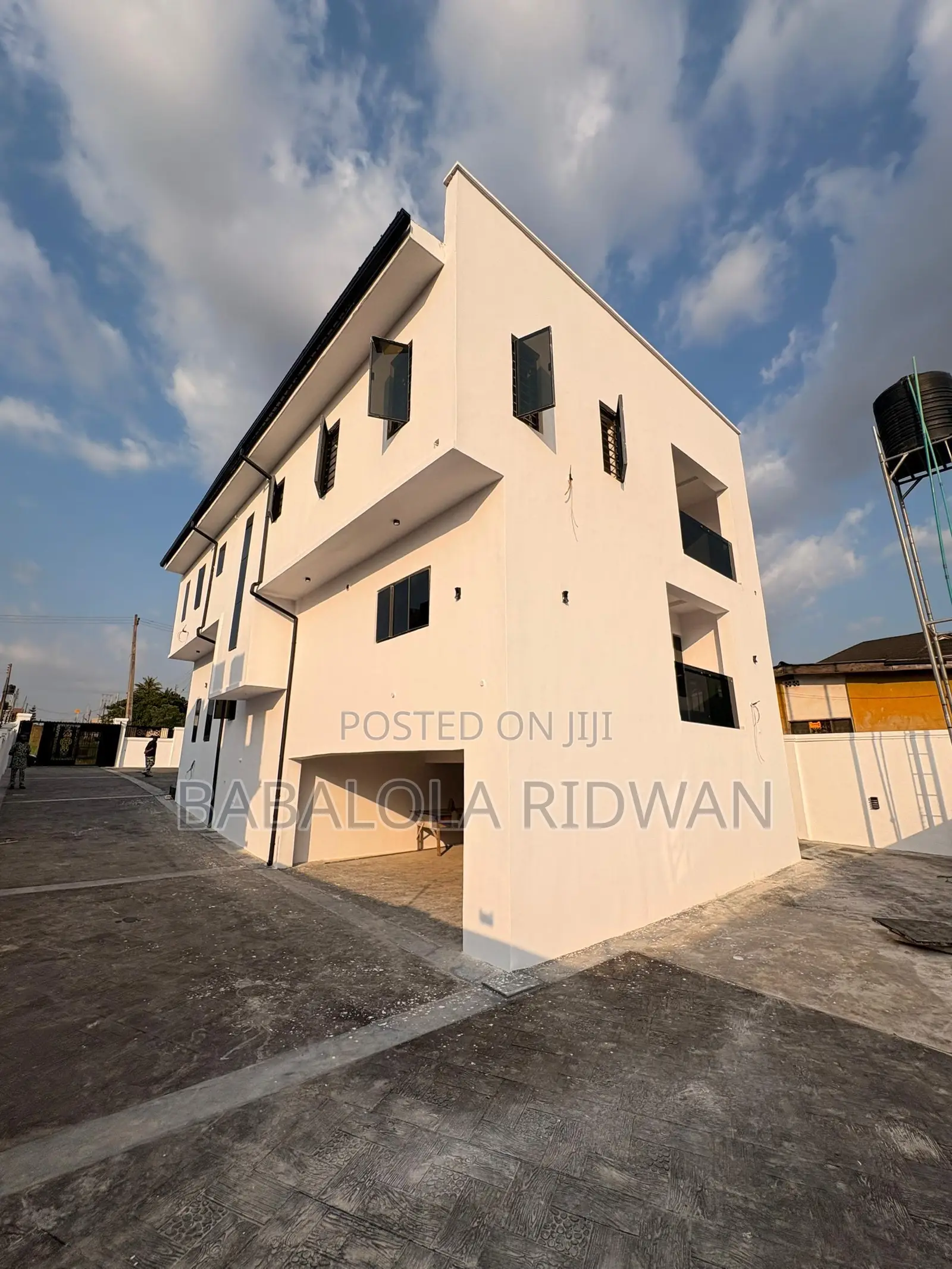 4bdrm Duplex in Oluyole Estate for sale in Oluyole