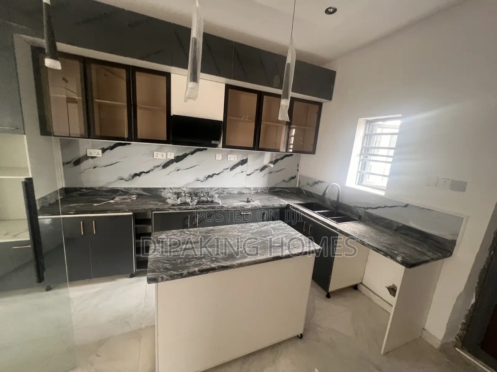 Furnished 4bdrm Duplex in Maryland for sale in Maryland