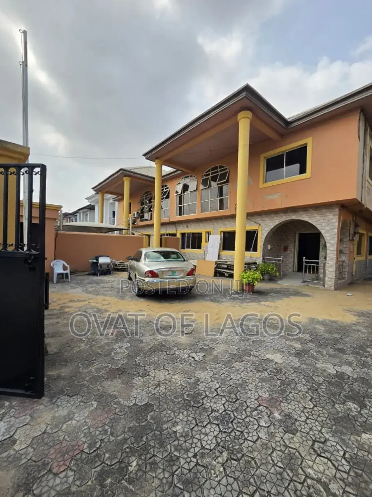 5bdrm Duplex in Lekki Phase 1 for sale in Lekki Phase 1