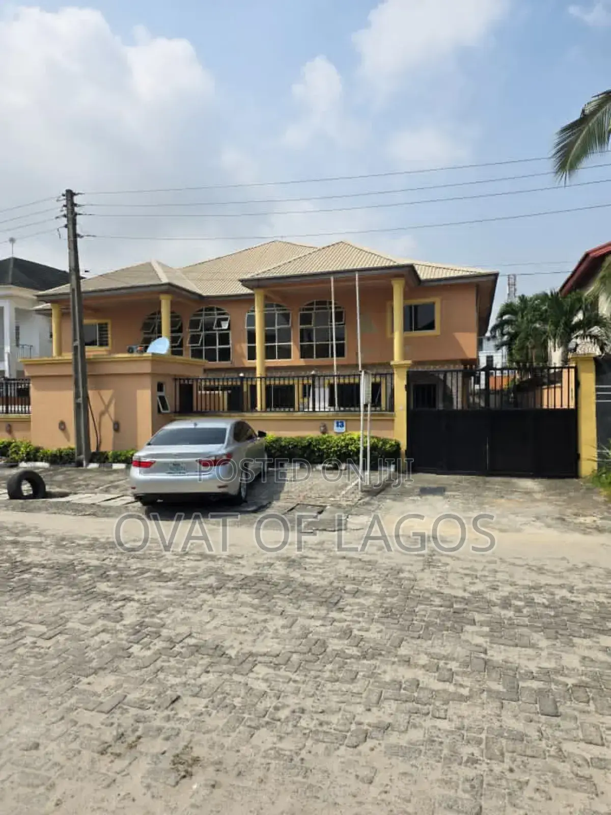 5bdrm Duplex in Lekki Phase 1 for sale in Lekki Phase 1