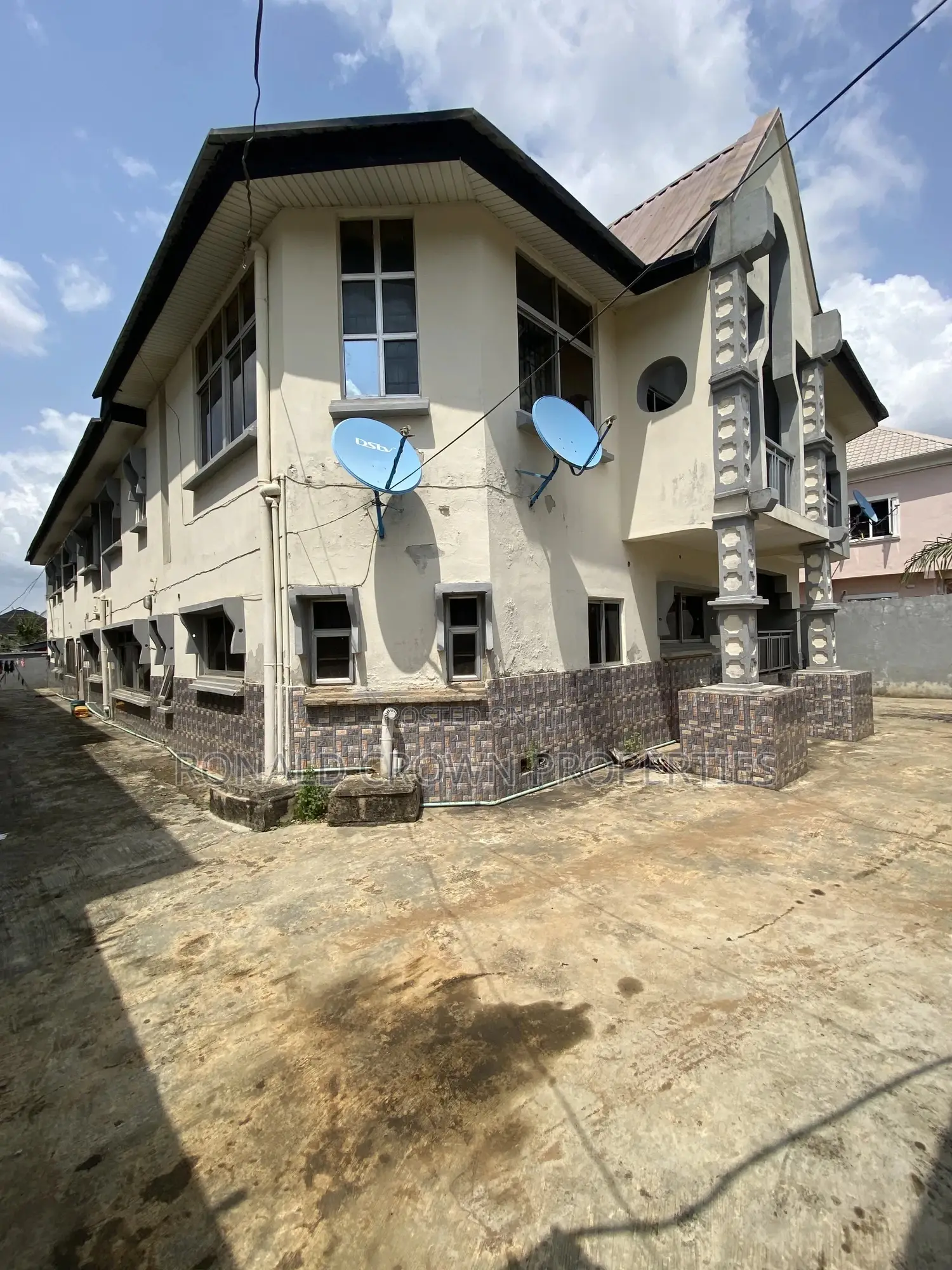 3bdrm Block of Flats in Bucknor for sale in Bucknor