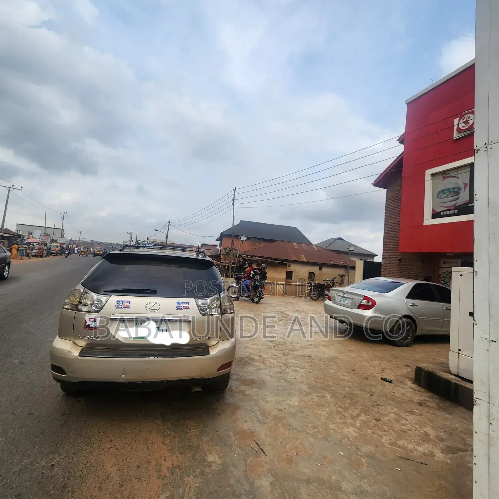 6bdrm Bungalow in Omi Adio for sale in Omi Adio