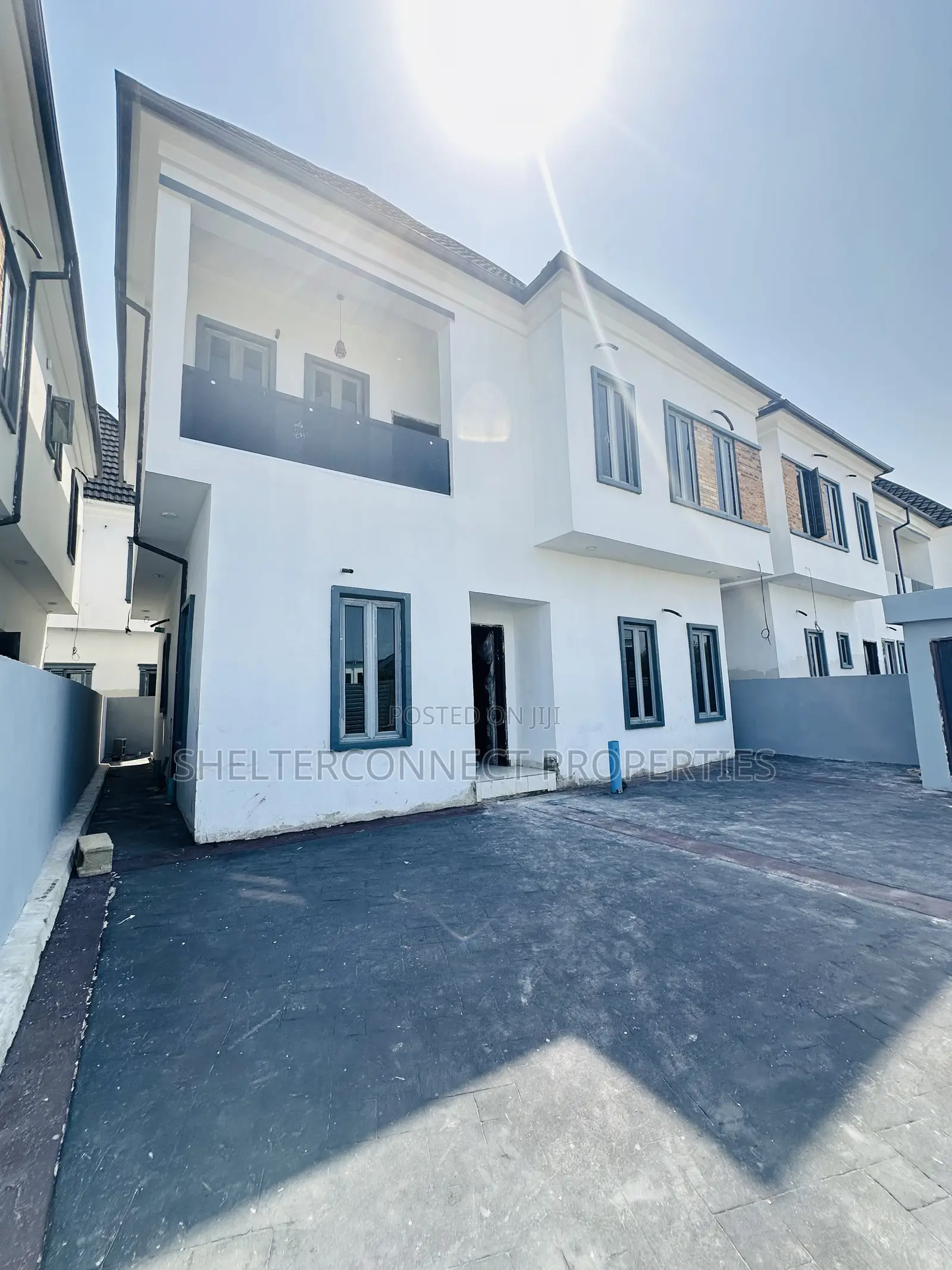 4bdrm Duplex in Lekki for sale in Lekki