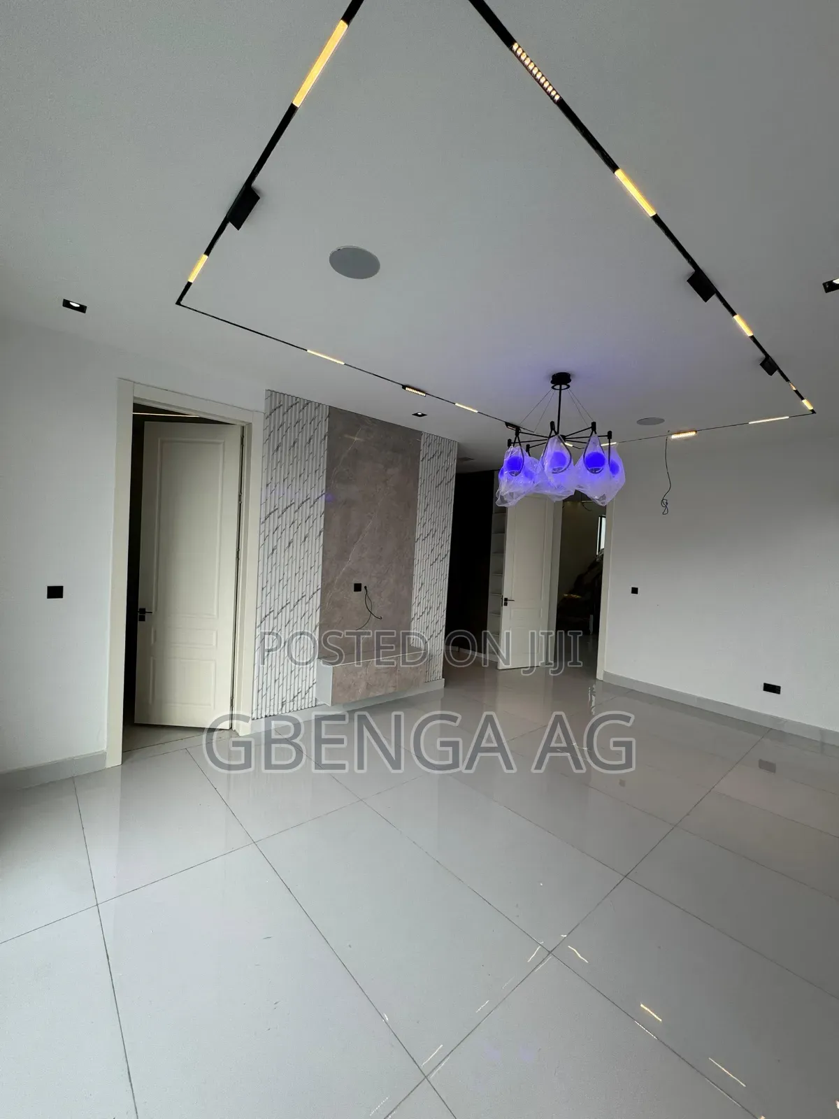 5bdrm Duplex in Lekki Phase 1 for sale in Lekki Phase 1