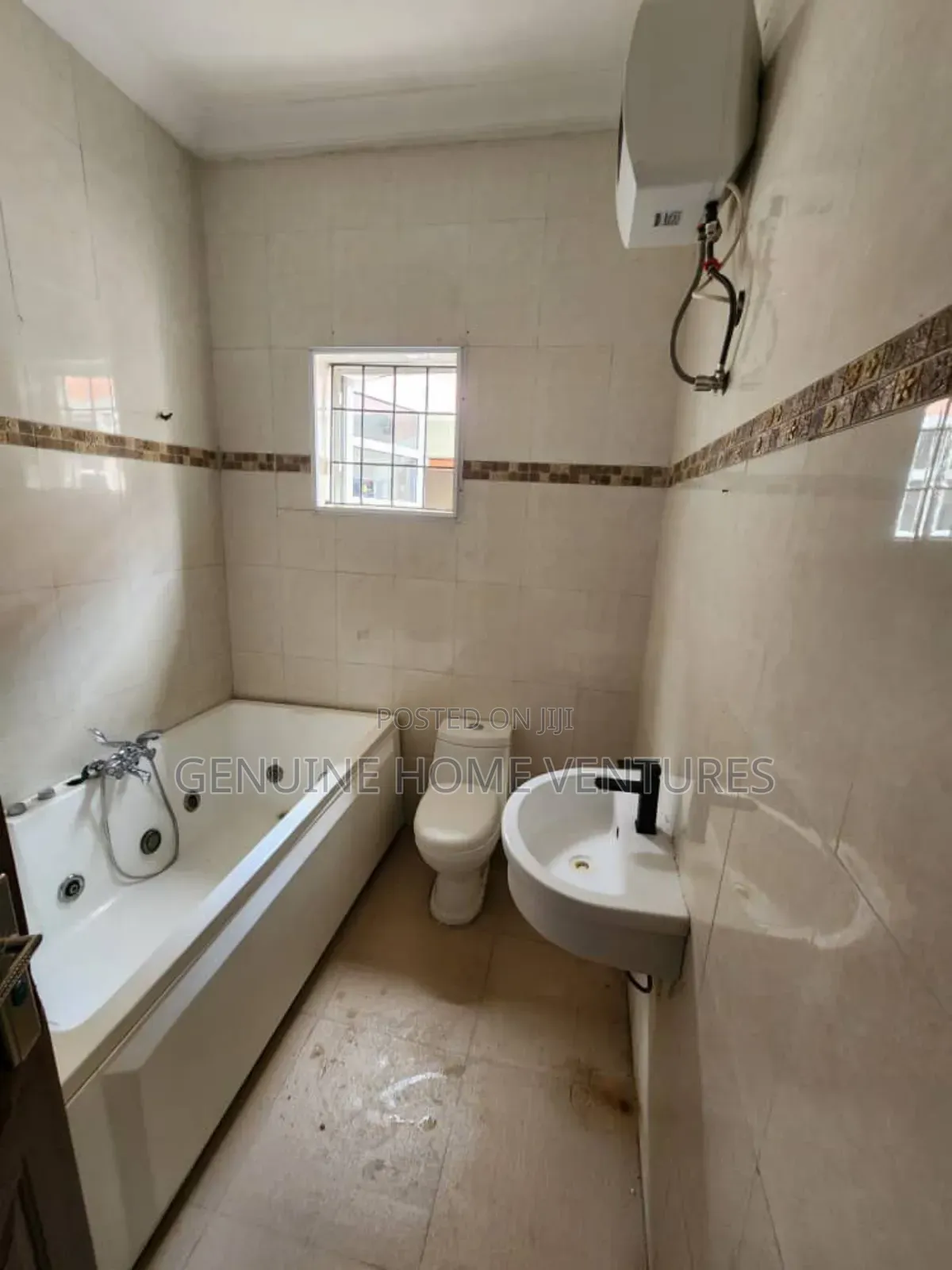 5bdrm Duplex in Idado Estate for sale in Idado