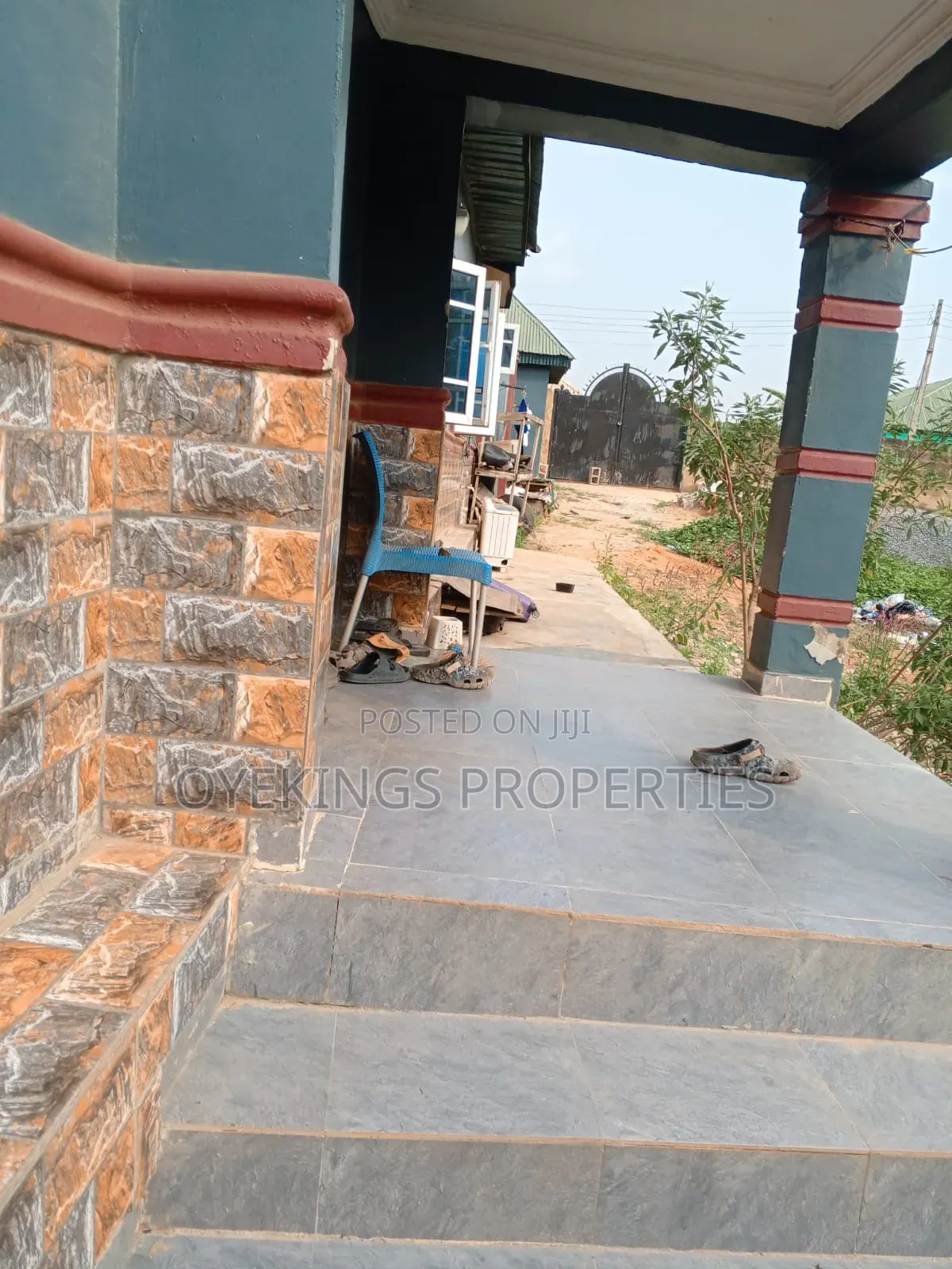 6bdrm Bungalow in Arigbawonwo, Oworonshoki / Gbagada for sale in Oworonshoki / Gbagada