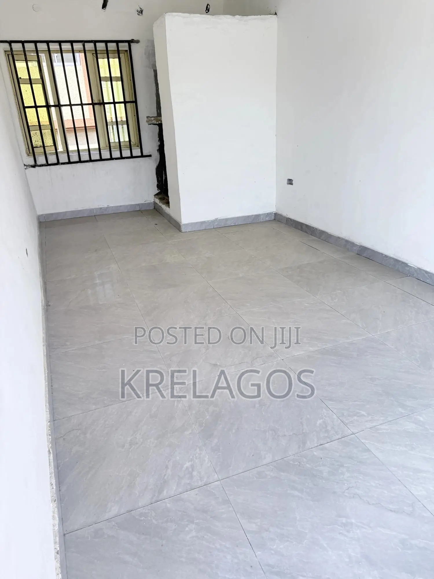 40sqm of Shop Space for Sale in Ajah in Ado / Ajah