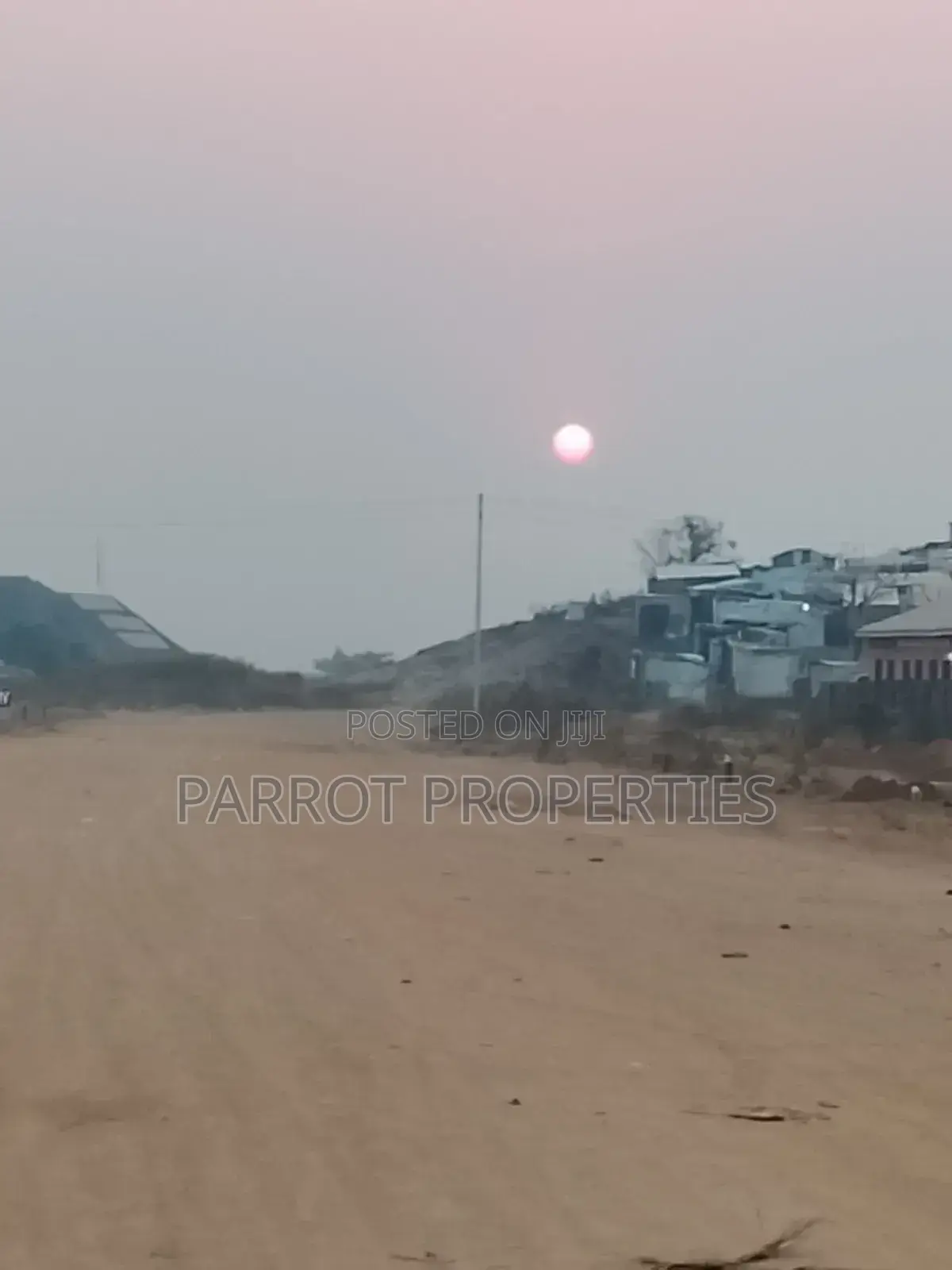 Car Stand Land in Gudu