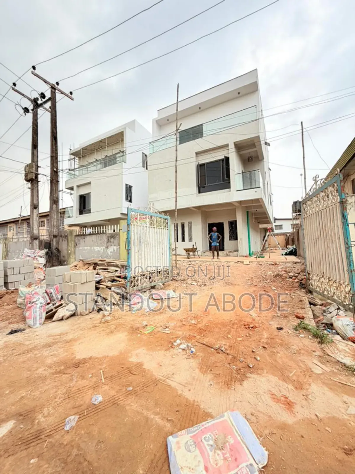 4bdrm Duplex in In An Estate, Adeniyi Jones for sale in Adeniyi Jones