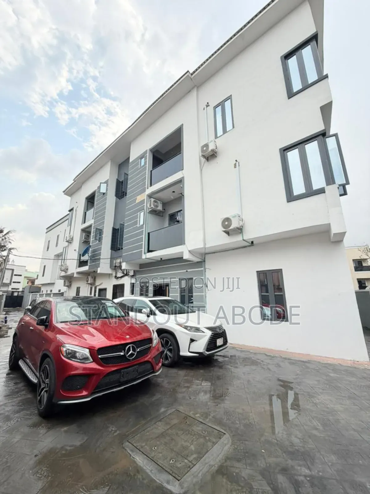3bdrm Apartment in In A Secure Estate, GRA Phase 2 Shangisha for sale in GRA Phase 2 Shangisha